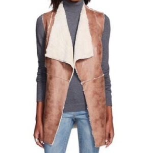 Knox Rose Faux fur vest